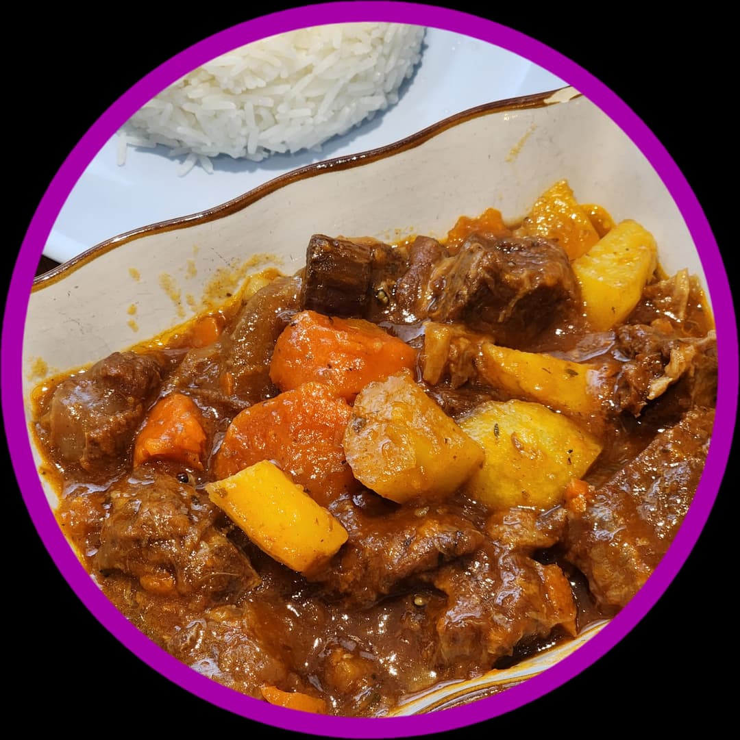 Beef Stew w/Apples & Potatoes on Rice/Spaghetti