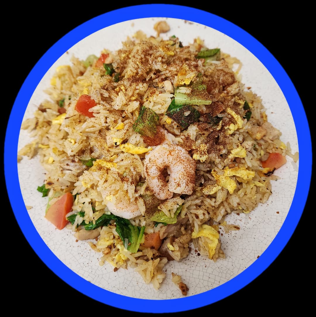 Fried Rice with Garlic Shrimps Roe and Shrimps in Thai Style