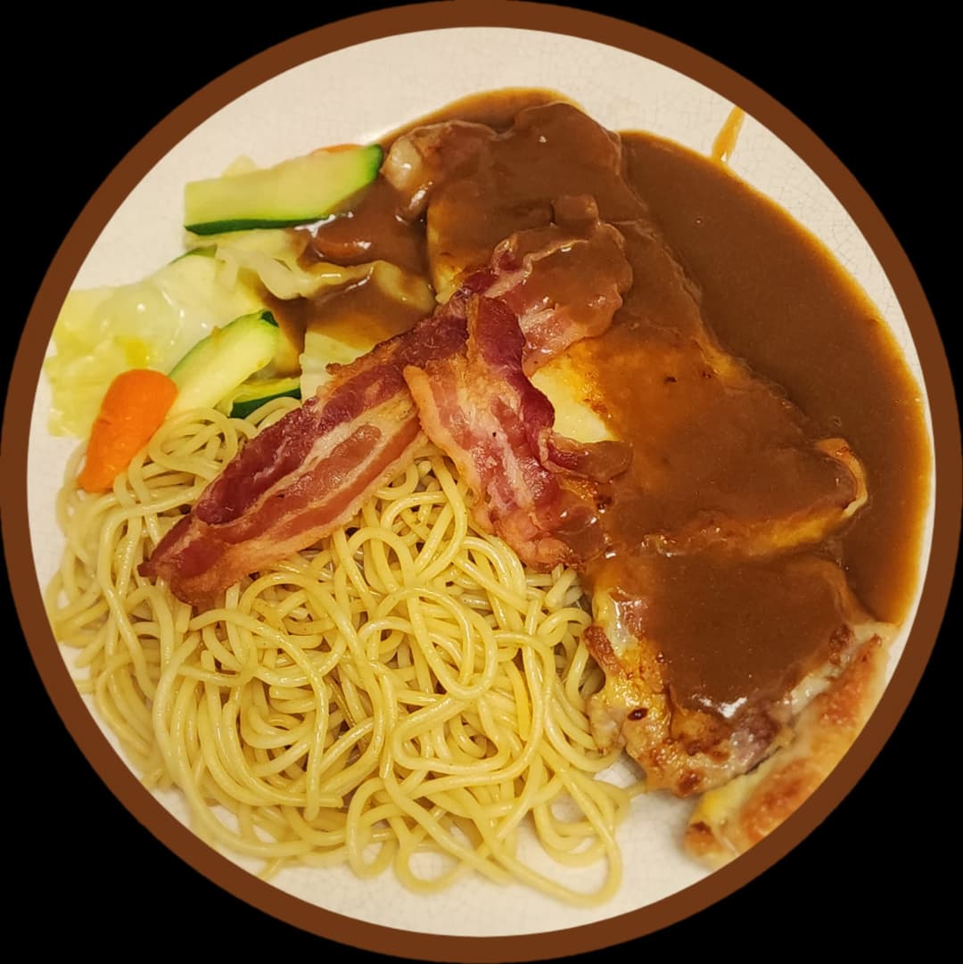 Chicken Fillet and Bacon w/ Gravy Sauce on Rice/Spaghetti