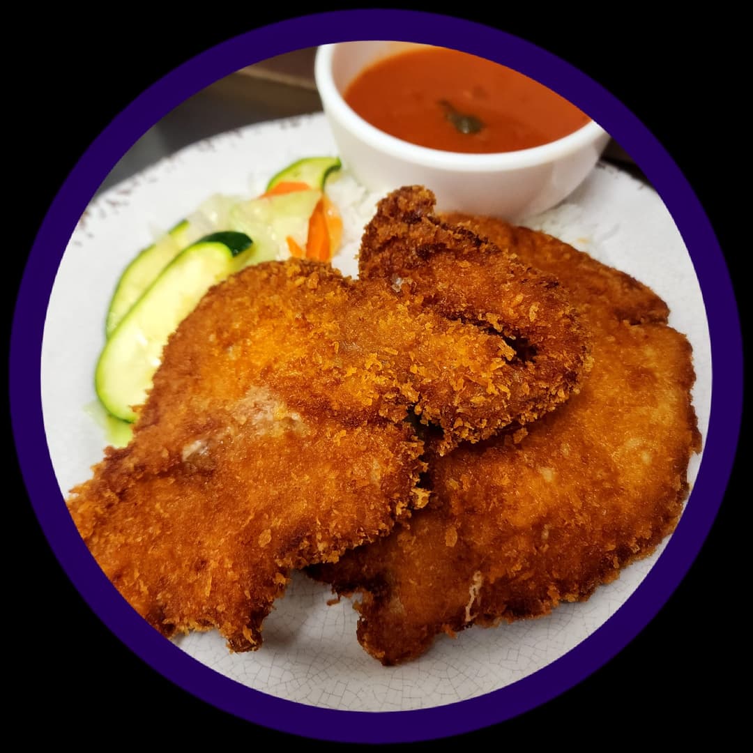 Cutlet Pork Chop w/Tomato Sauce on Rice/Spaghetti*