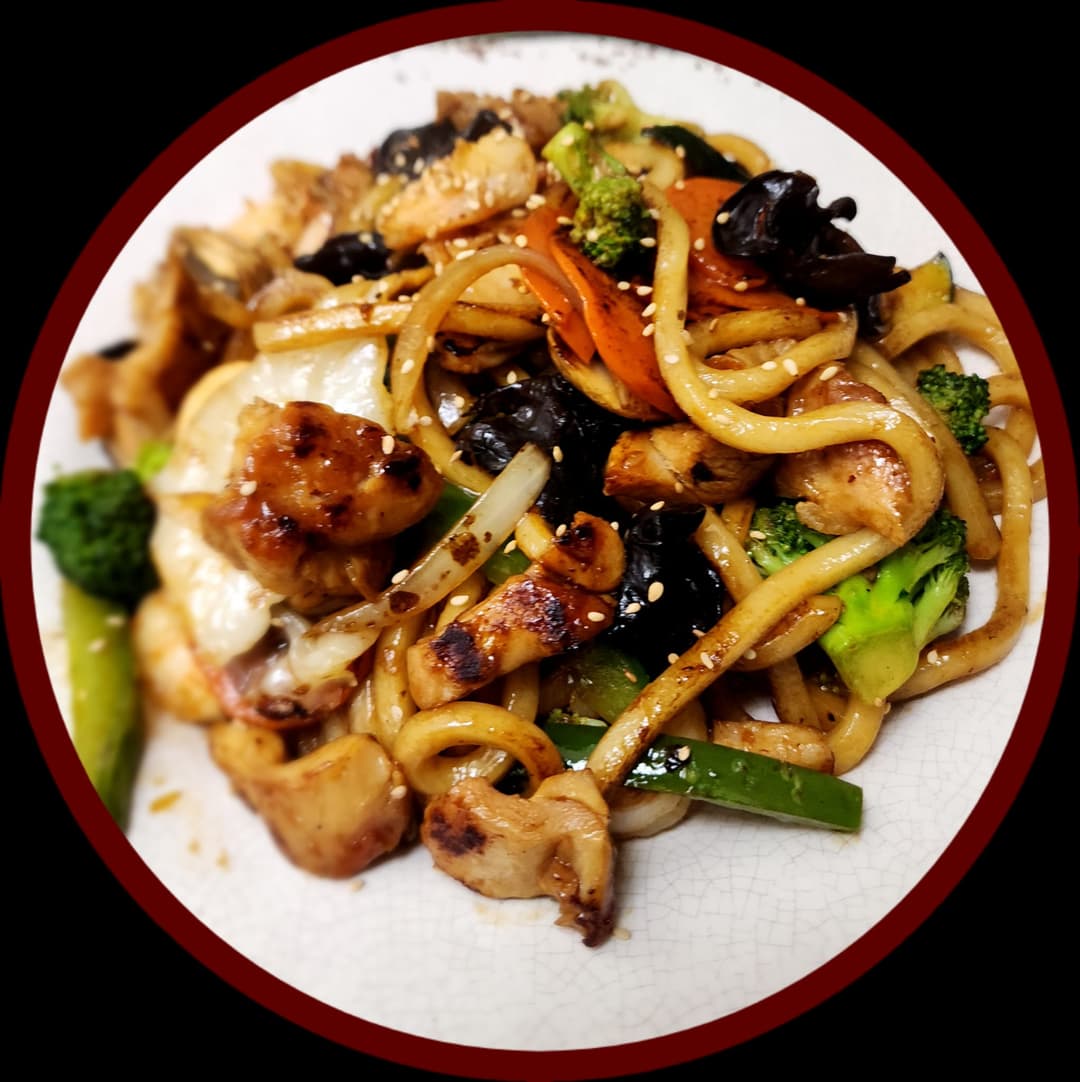 Stir Fried Chicken & Shrimps Udon in Japanese Style